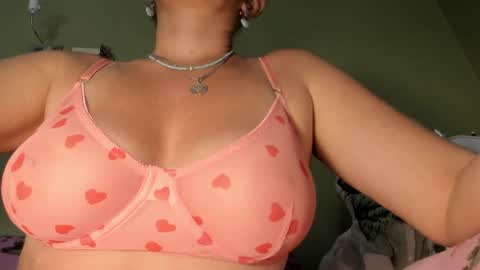 Snapshot of mspurrfectlove chatting on 02.03.25 MsPurrfectLove online show from 02.03.25