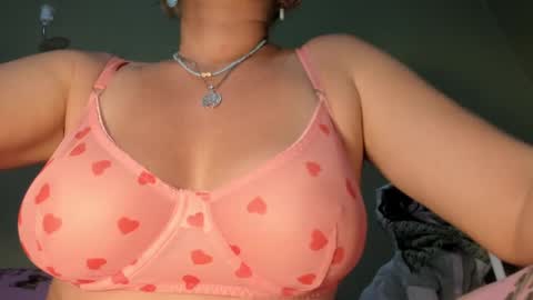 Snapshot of mspurrfectlove chatting on 02.04.25 MsPurrfectLove online show from 02.04.25