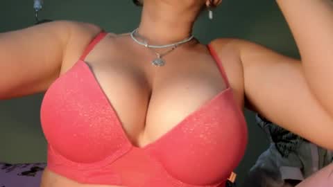 Snapshot of mspurrfectlove chatting on 02.06.25 MsPurrfectLove online show from 02.06.25