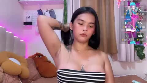 Snapshot of mstefany chatting on 06.18.26 tefany online show from 06.18.26