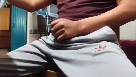 Snapshot of muchachosam chatting on 11.24.25 zenon online show from 11.24.25