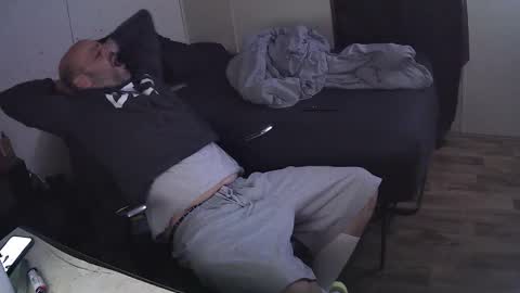 Muffdiver online show from 04.08.26