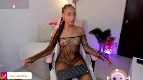 HEY GUYS IF YOU LIKE SEXY SHOW YOU ARE IN THE CORRECT PLACE CU WENESDAY PVT OPEN   TRANSMISSION TIME 5 PM - 10 PM COLOMBIA online show from 09.17.25