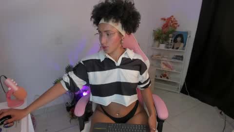 HEY GUYS IF YOU LIKE SEXY SHOW YOU ARE IN THE CORRECT PLACE CU WENESDAY PVT OPEN   TRANSMISSION TIME 5 PM - 10 PM COLOMBIA online show from 03.31.26