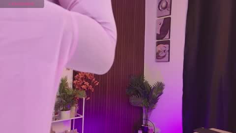 HEY GUYS IF YOU LIKE SEXY SHOW YOU ARE IN THE CORRECT PLACE CU WENESDAY PVT OPEN   TRANSMISSION TIME 5 PM - 10 PM COLOMBIA online show from 05.27.26