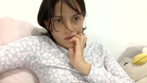 Snapshot of munchi_ chatting on 12.30.24 online show from 12.30.24