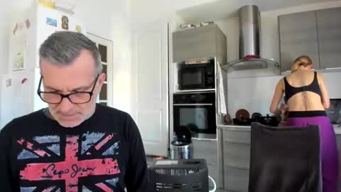 LOVELY JULIA  Peter DAY online show from 02.17.26