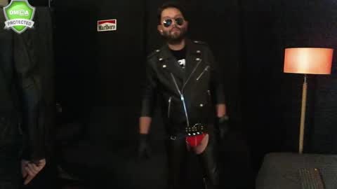 Snapshot of muratturkei chatting on 12.15.24 MasterBros online show from 12.15.24