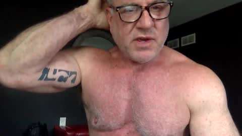 Snapshot of muscl_dad chatting on 06.07.26 Muscl Dad online show from 06.07.26