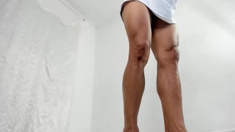 Muscle Man online show from 12.05.25