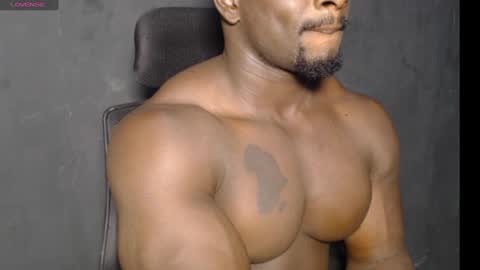 musclegod23 online show from 12.04.24