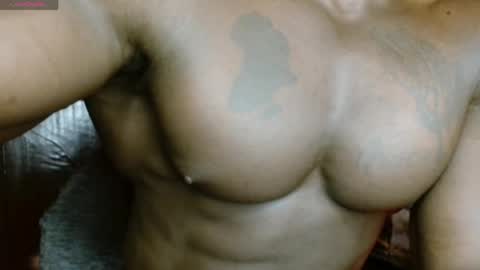 Snapshot of musclegodsammy23 chatting on 05.17.26 musclegod23 online show from 05.17.26