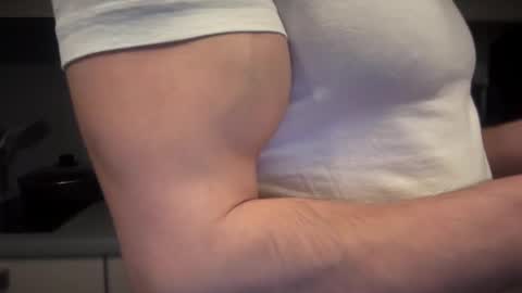 musclehair3 online show from 02.22.25