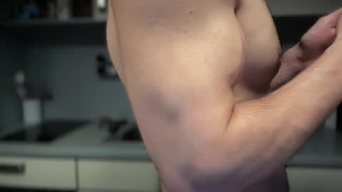 musclehair3 online show from 05.08.26