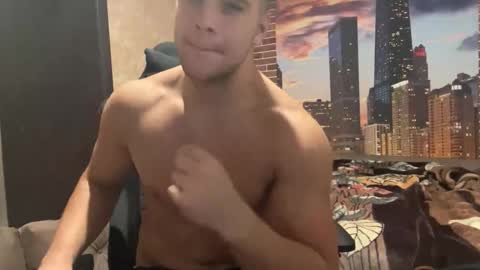 Snapshot of musclephantom chatting on 09.23.25 Egor online show from 09.23.25