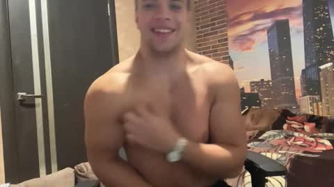 Snapshot of musclephantom chatting on 10.05.25 Egor online show from 10.05.25