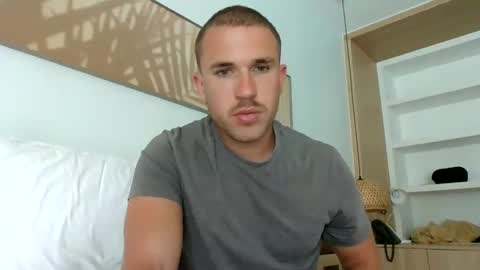 muscleshow00 online show from 03.25.26