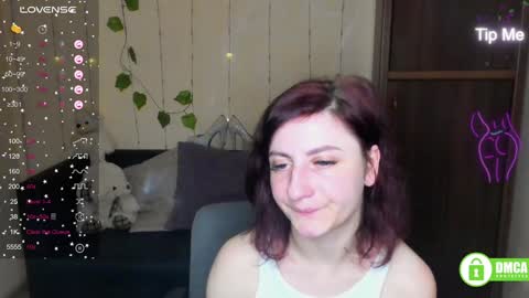 Snapshot of muse_kitty_jenia chatting on 02.05.25 Jenya online show from 02.05.25