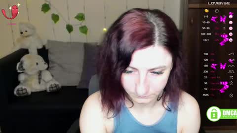 Snapshot of muse_kitty_jenia chatting on 02.11.25 Jenya online show from 02.11.25