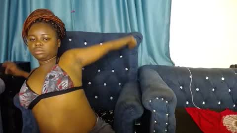 Snapshot of muse_melanin chatting on 02.08.26 Milly online show from 02.08.26