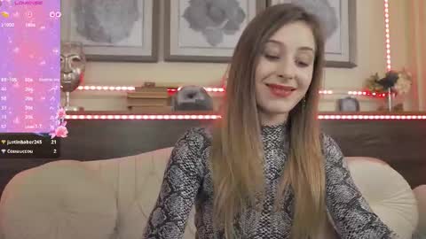 Luna  online show from 11.25.25