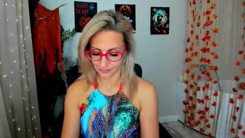 Snapshot of museofstage chatting on 10.15.25 Diana online show from 10.15.25