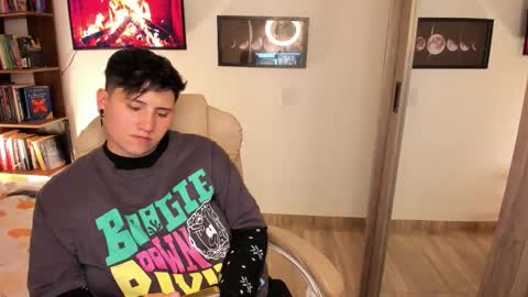 VALENTINA Luna  online show from 12.19.25