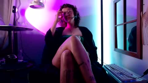 Snapshot of mx_anouk_divine chatting on 04.19.26 Mx. Anouk Divine online show from 04.19.26