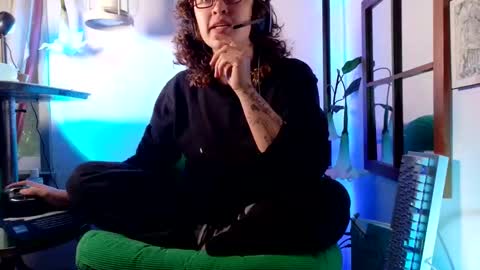 Snapshot of mx_anouk_divine chatting on 05.24.26 Mx. Anouk Divine online show from 05.24.26