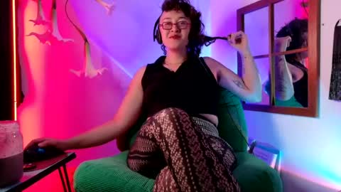 Snapshot of mx_anouk_divine chatting on 08.03.26 Mx. Anouk Divine online show from 08.03.26