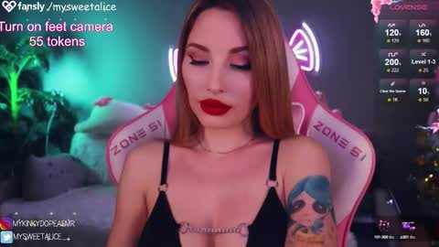 Snapshot of my__sweet__alice chatting on 09.10.25 mysweetalice online show from 09.10.25