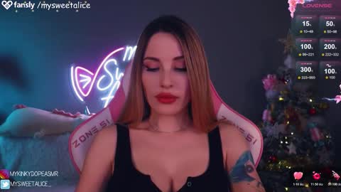 Snapshot of my__sweet__alice chatting on 11.30.25 mysweetalice online show from 11.30.25
