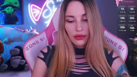 Snapshot of my__sweet__alice chatting on 05.25.26 mysweetalice online show from 05.25.26