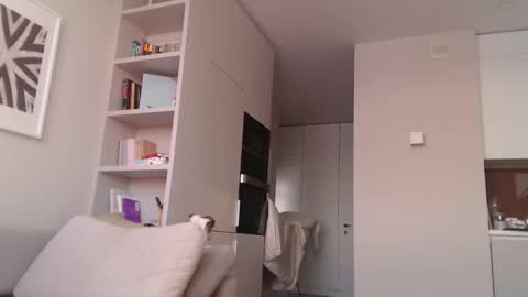Snapshot of my_hannah chatting on 02.21.25 Hannah  welcome  online show from 02.21.25