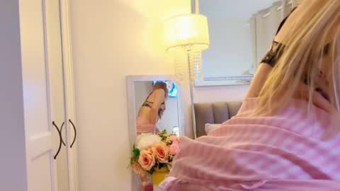 Mya-be Yours P online show from 03.02.25