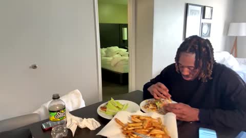 Snapshot of mycreamydreams chatting on 01.23.25 mycreamydreams online show from 01.23.25