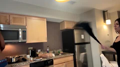 Snapshot of mycreamydreams chatting on 01.28.25 mycreamydreams online show from 01.28.25