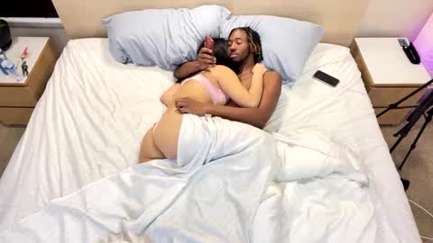 Snapshot of mycreamydreams chatting on 02.14.25 mycreamydreams online show from 02.14.25