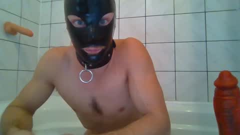 Snapshot of mydarkshadow chatting on 09.16.25 Shadow online show from 09.16.25