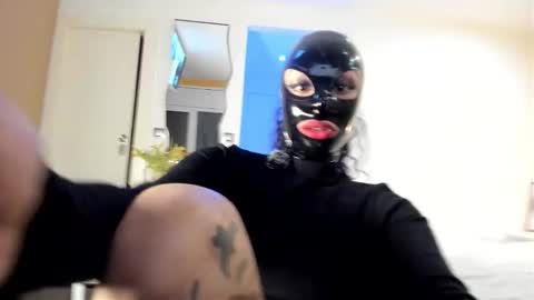 Lola online show from 03.17.26