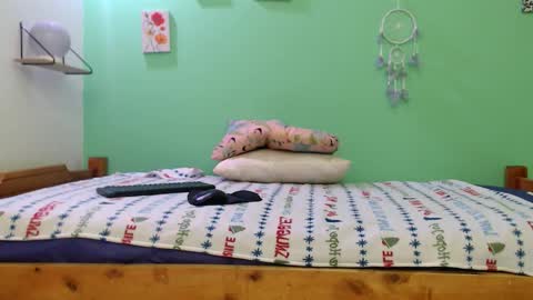 Angel Cute online show from 12.19.25