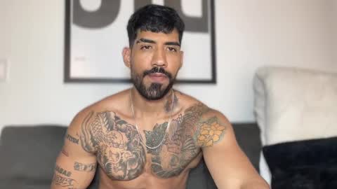 Snapshot of myke_esthetic chatting on 12.16.24 Myke esthetic online show from 12.16.24