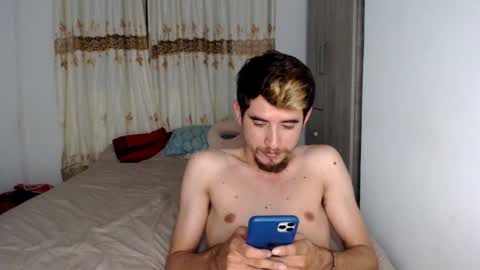 Snapshot of myke_xxx chatting on 12.28.24 mike online show from 12.28.24