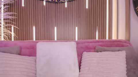 Myla  online show from 10.18.25