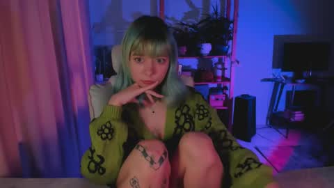 MylaFlores online show from 04.14.26