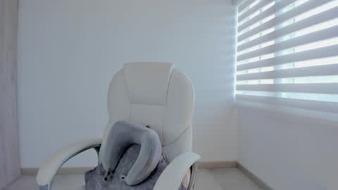 Myle online show from 01.17.25