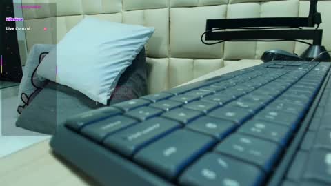 camila online show from 11.04.25