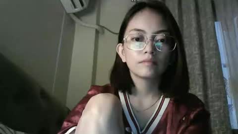 Lucie  online show from 01.04.25