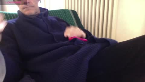 Bi sexy guy lovense hush is on private is open or password show tip if you like. online show from 01.14.25