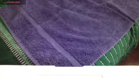 Bi sexy guy lovense hush is on private is open or password show tip if you like. online show from 01.26.25